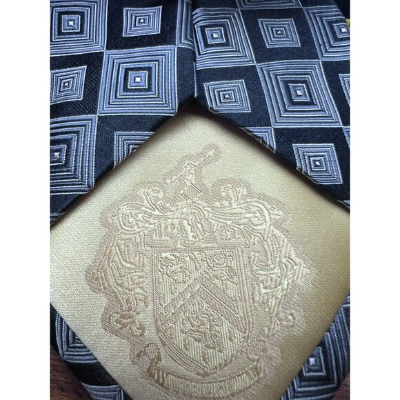 Silver DONALD J. TRUMP Tie Width: 3.5" Length 61” - Picture 6 of 6